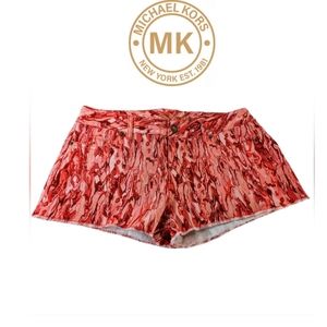 ⭐- Michael Kors. Short shorts, watercolor design